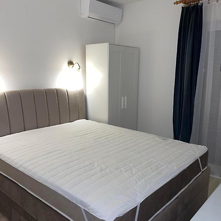 Apartmani Nada Примоштен Экстерьер фото
